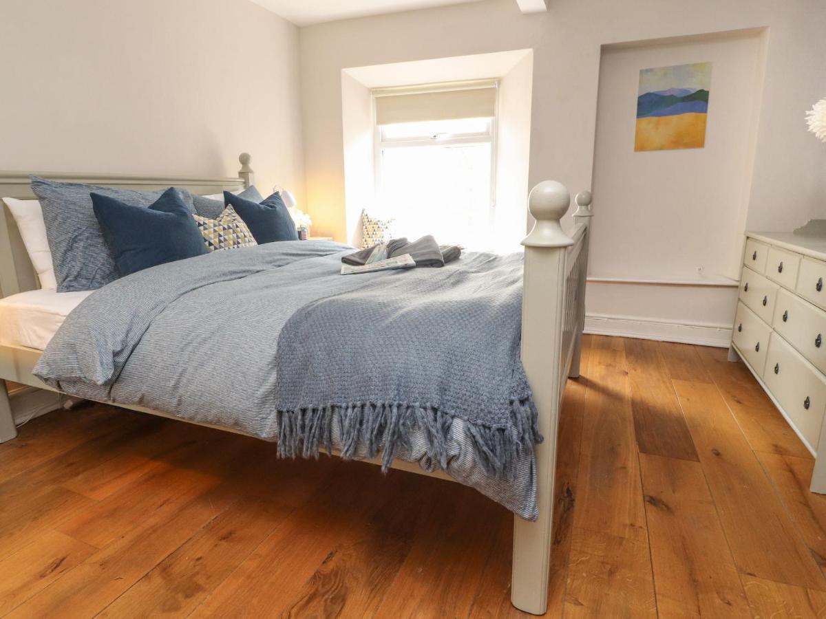 Apartment 25 St Georges Quay